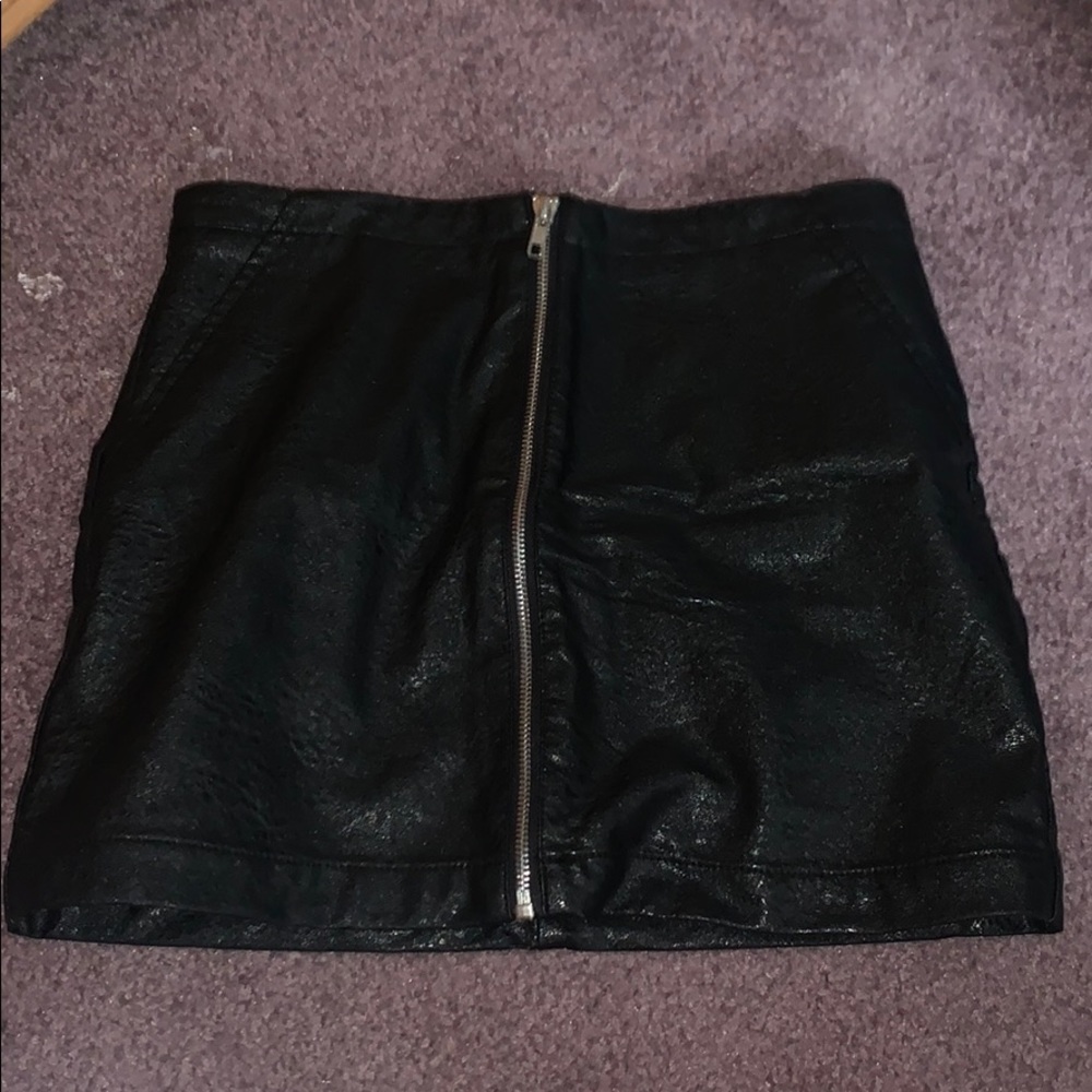 leather skirt with zipper